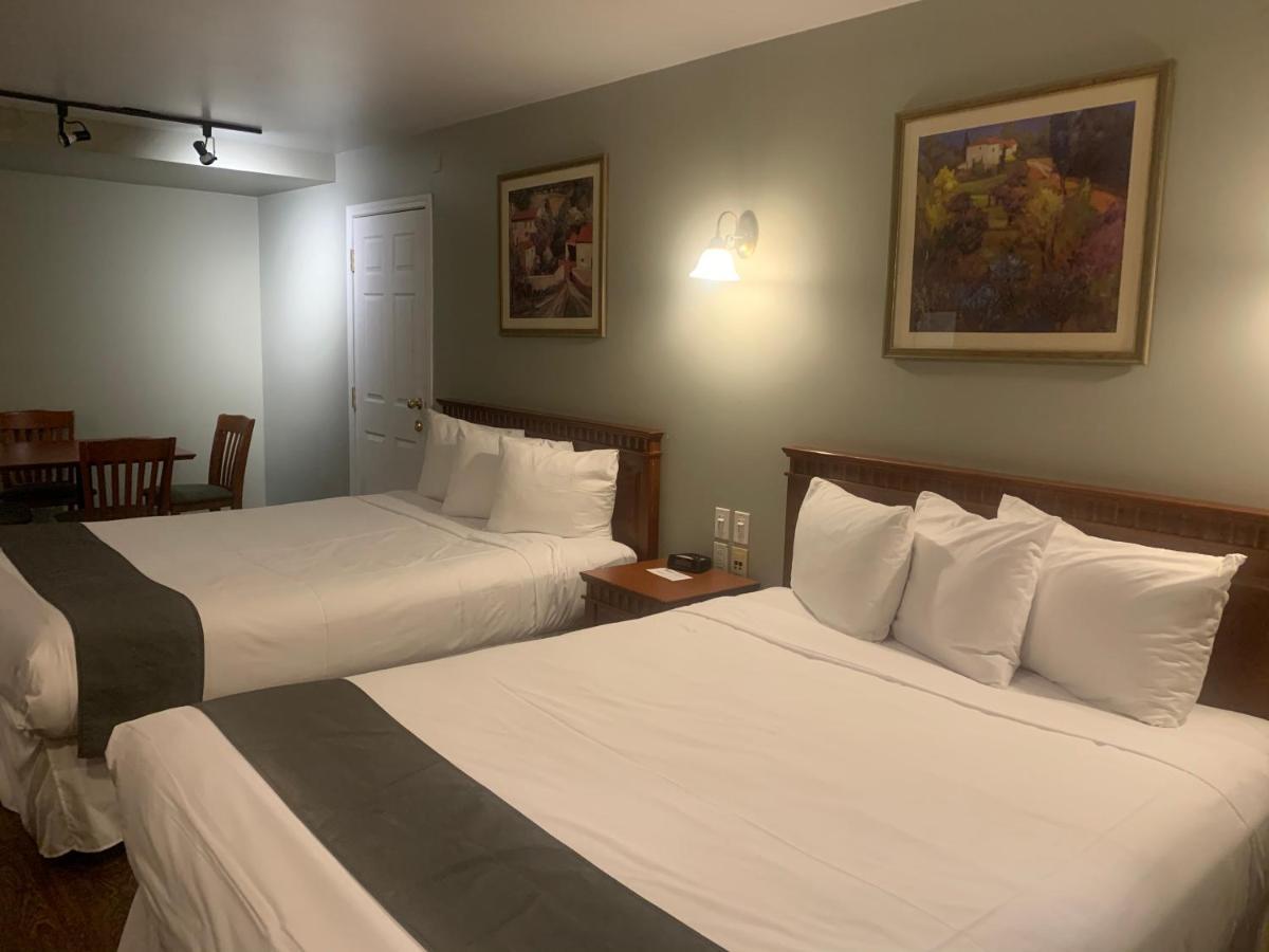 Hotel And Suites Les Laurentides Saint-Sauveur Екстер'єр фото