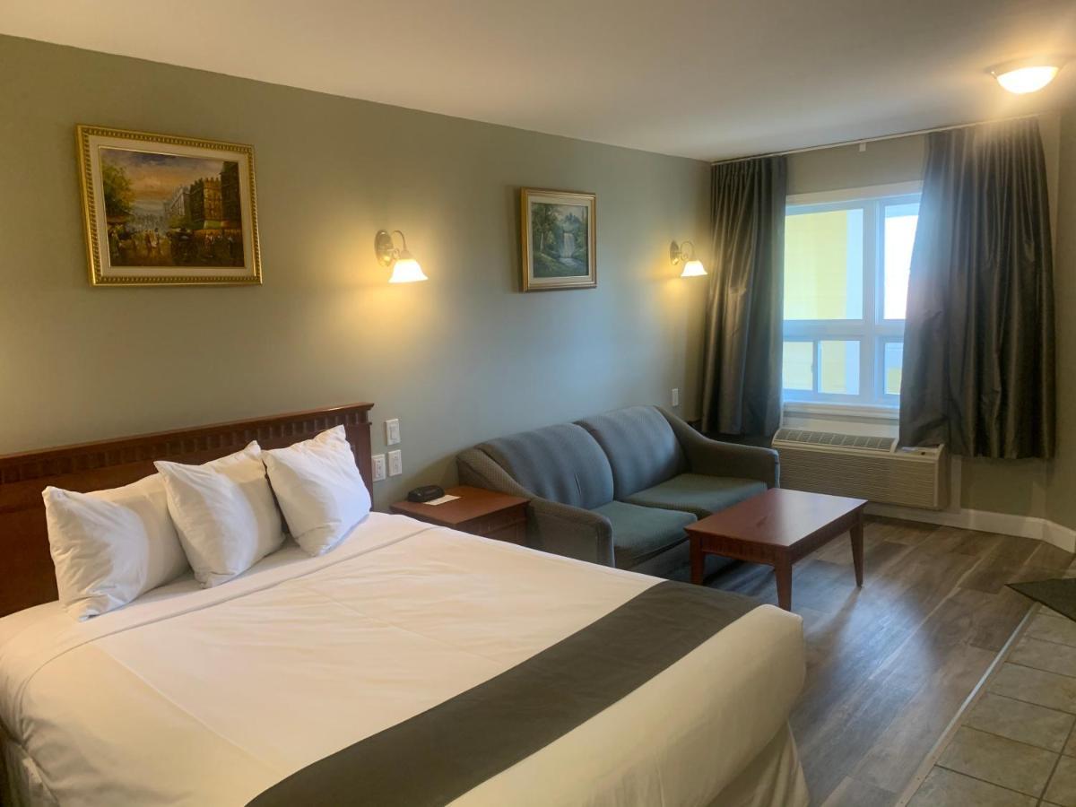 Hotel And Suites Les Laurentides Saint-Sauveur Екстер'єр фото